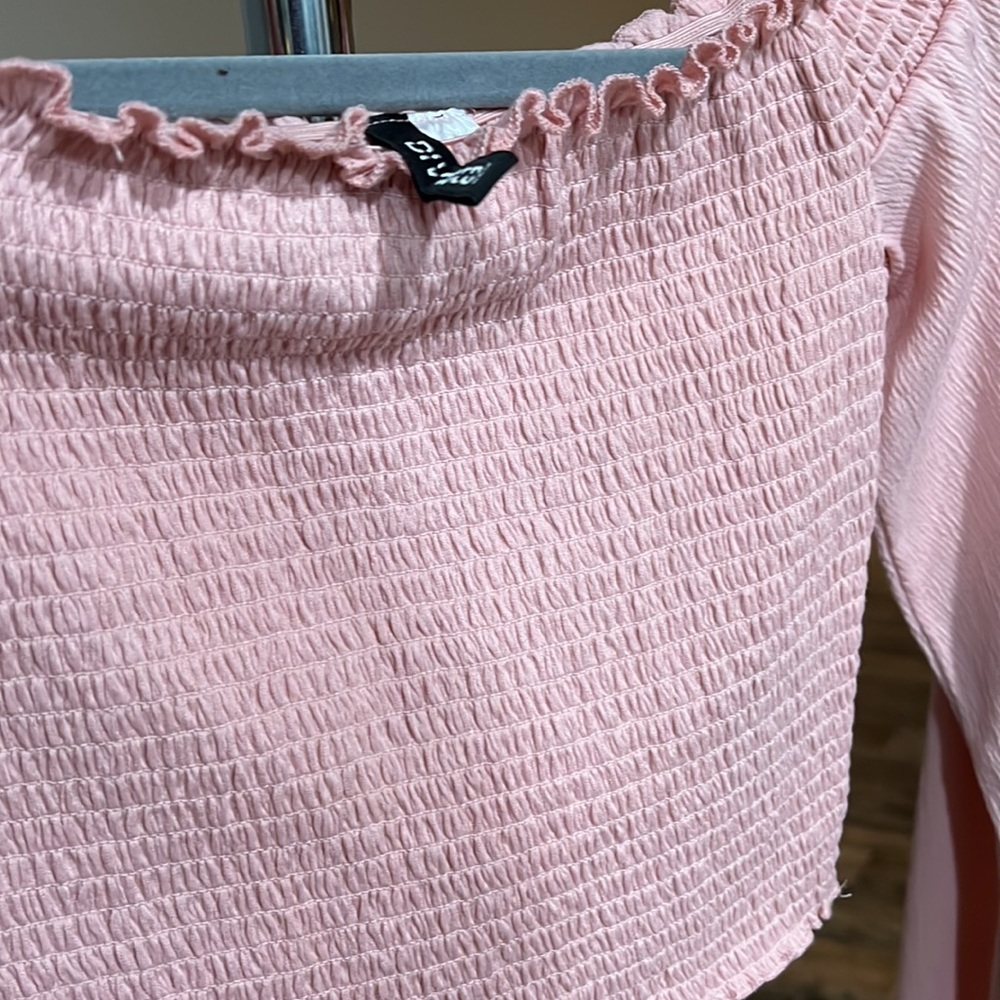 Rose Top 💕 - Picture 2 of 3